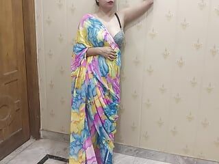 インドのstepmama性別ビデオBhatijiはstepmamajiと誤ってchachiが自宅でフルHDヒンディー語のセックスをいちゃつくことを試みました