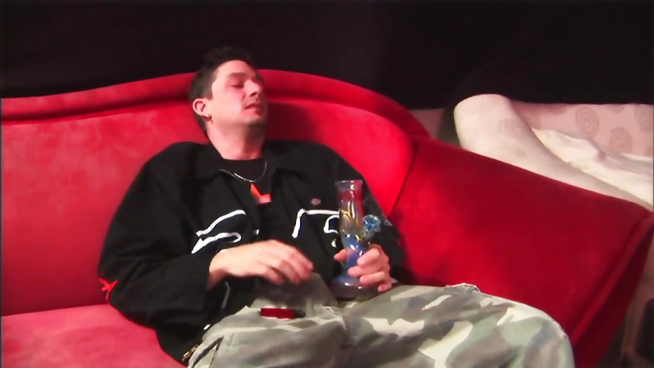 Sexy babe shows off her skills with her naughty fucker