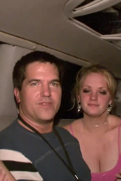 Party girls get naked and lick pussy in limo