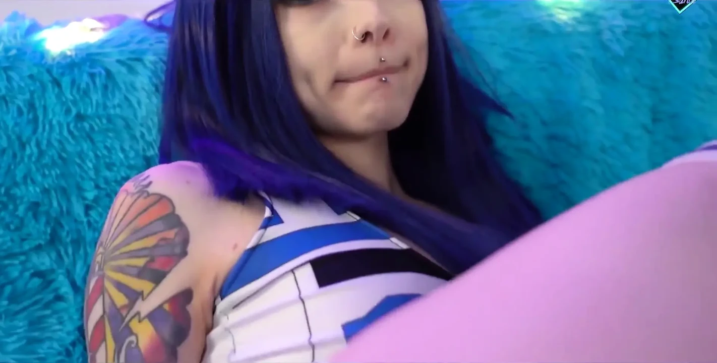 R2d2 Got Horny and Fucked Her Little Ass. Karneli Bandi