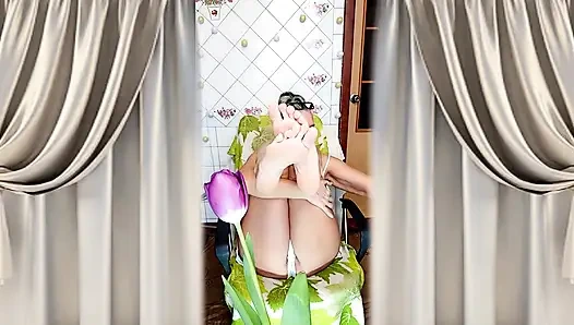 Lukerya si ibu-ibu seksi lagi masturbasi sambil pamer kakinya yang super hot