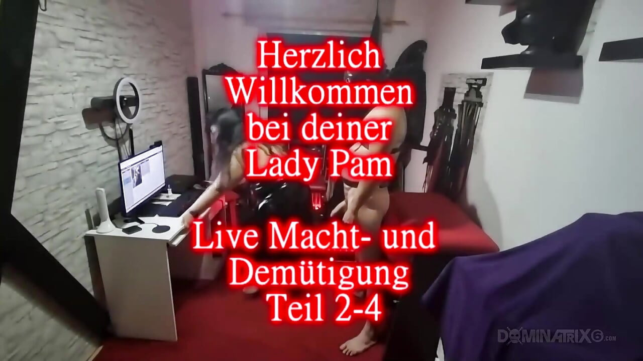 Dominantes brünettes schätzchen peged sub im fetisch-spielzimmer