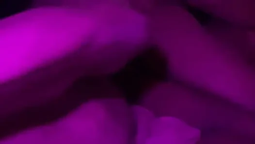 Memek sempit cewek seksi kulit hitam 18 tahun dientot habis-habisan sama kontol besar pria kulit hitam