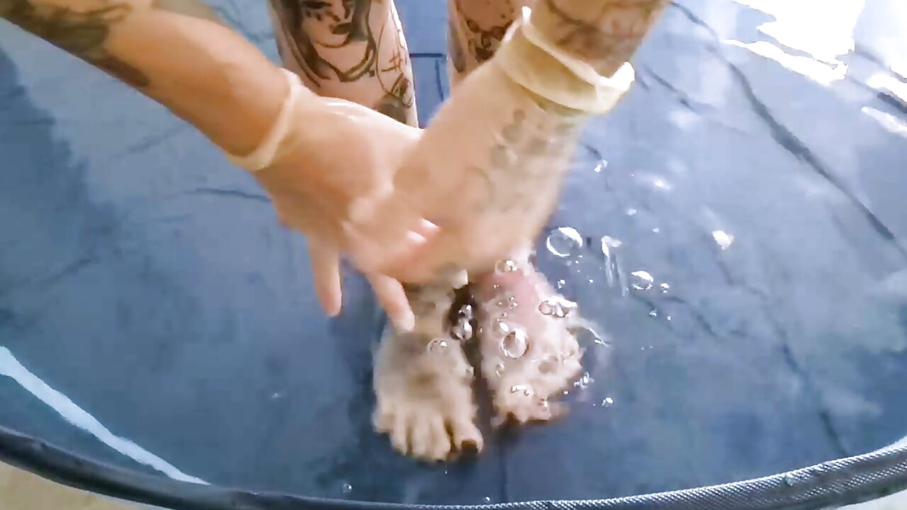 goddesslolli WATER-GLOVES-FEET