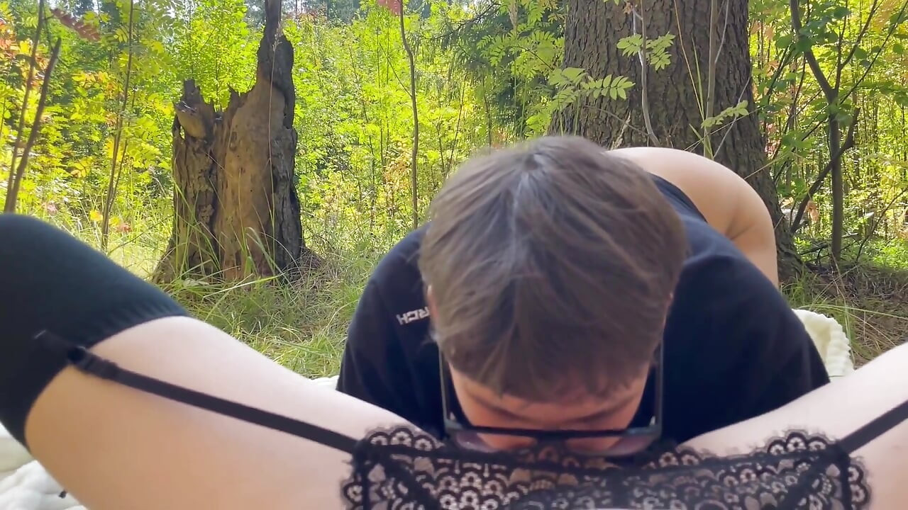 Public Sex in the Autumn Park - Cumshot in Blonde's Mouth