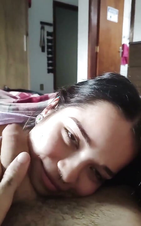 White Moon's Little Face Wanting to Suck My Dick in the Morning Is a Horny Sight