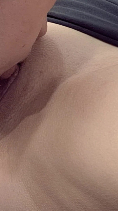 Penipu Rusia dengan gembira mengongkek lelaki lain | Klip 1