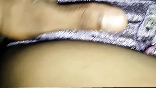 Desi neuer sex Meine stiefschwester und ihre beste freundin bieten mir ihre muschis und arsch an, desi-dreierfick