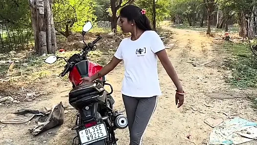 +18 WAJAH IMUT DIENTOT DALAM BANGET. Pertama kali aku mergokin tangan merahnya dan mengambil keuntungan .18+ saudara tiri india pertama kali habis-habisan