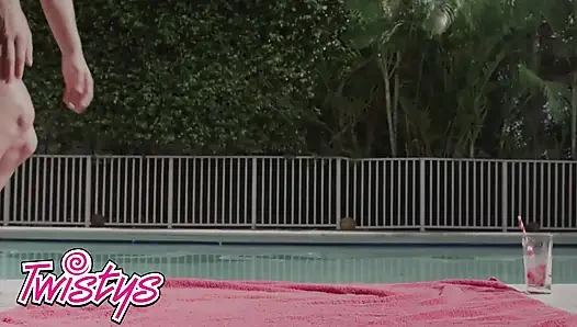 TWISTys, sinnliche kunst wird entfesselt, als abella danger und Gina valentina zusammen nass und wild werden