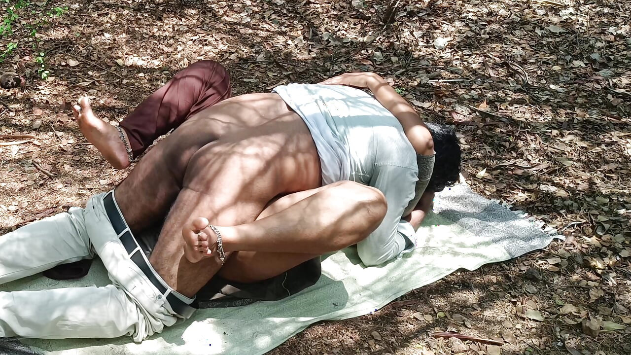 Hot fuck in Forest