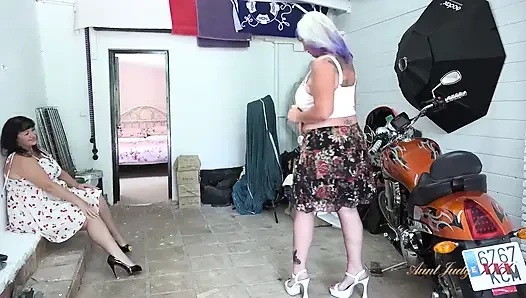 Auntjudysxxx - olgun lezbiyen motorcu kızlar melody charm ve devon breeze