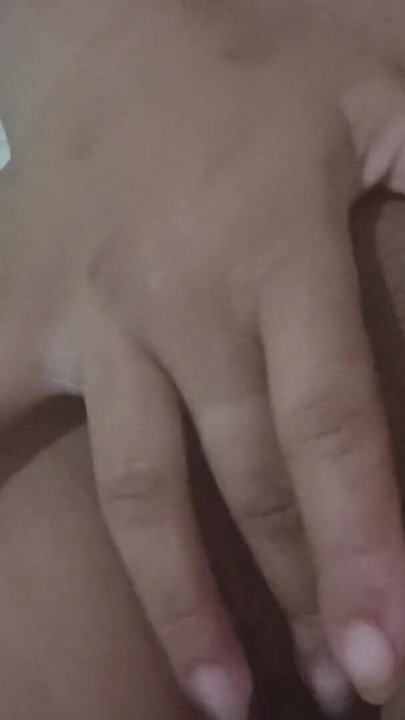 Smalland lonelyshe had an orgasm due to frction and ejaculated on the bed First time | Clip 2