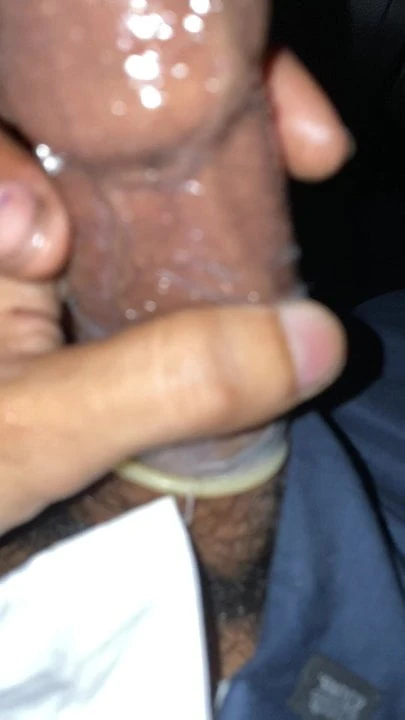 Srilankan suck
