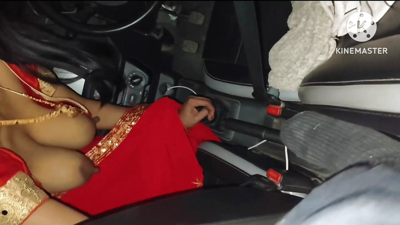 Desi bhabhi jebanje u autu Dečko se jebe u autu.