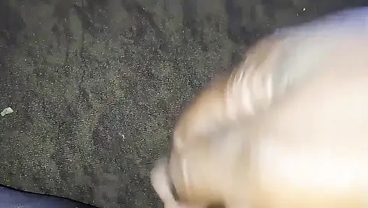 Sıkı amcığımı genişletmeye çalışıyorum