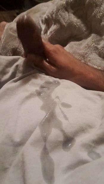 Trzęsąca się noga masturbacja z wytryskiem 💦