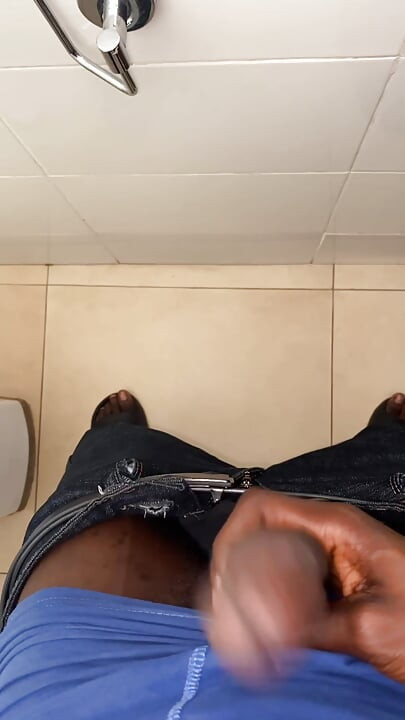 Bandido jamaicano bbc se masturba em público