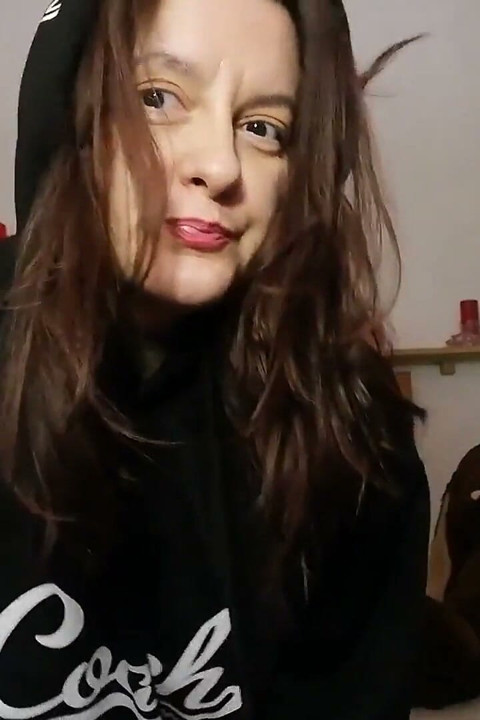 Sweaty armpits costum video