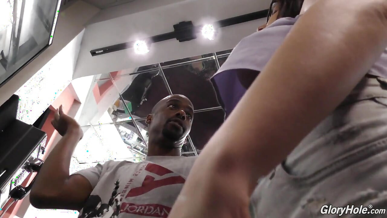 Η Michele James λατρεύει το μεγάλο μαύρο πούτσο - τρύπα δόξας