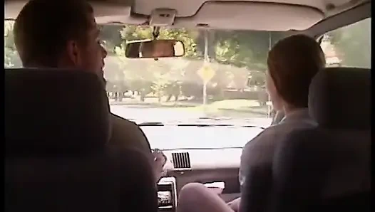 Студентка наслаждается хорошим хлюпами