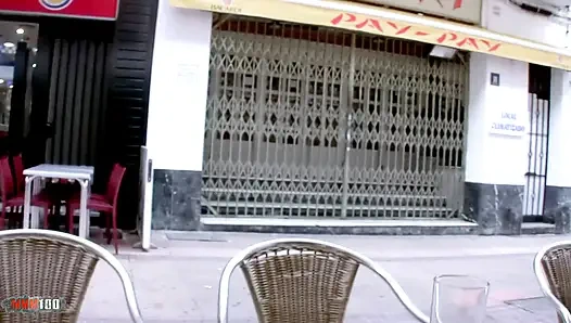 Die französische amateurin tania berry - halsfick blowjob & hartes ficken auf dem sofa