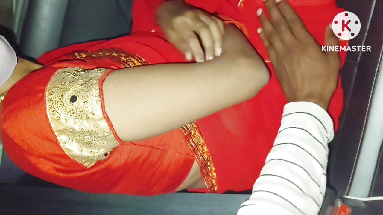 第167季。穿着性感人妻的红色纱丽服在车里脱掉衣服，和她做爱