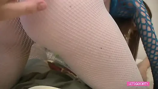 O seksi vücuda dokunmak için tamamen azgın
