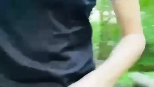 Erkekler için bir sürtük olduğumu onaylıyorum (bölüm-3) yarağı gösteren bisiklet ana yoluna biniyorum, kısa şortlu)