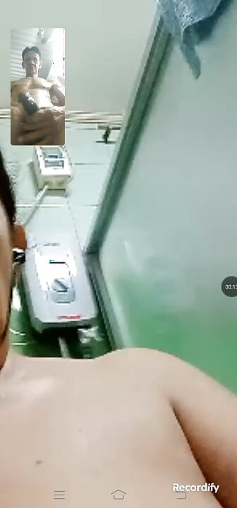 El coño de Assy tan delicioso y cremoso