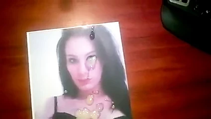 nikolina'ya saygı duruşu