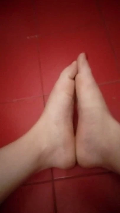 sexy horny feet