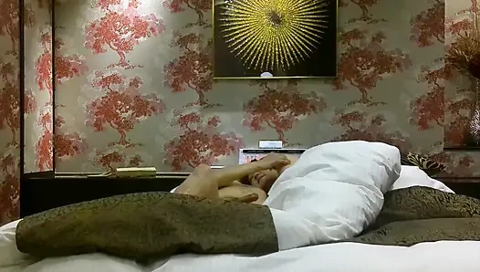 Sıh-sız ev hanımı seks videosu