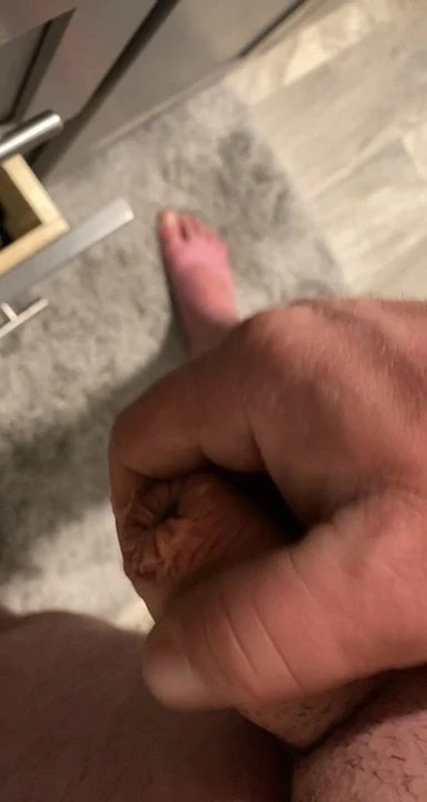 Jerking tiny uncut POV