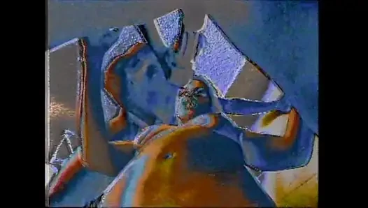 Irklararası üçlü grup sekste bu beyaz sürtükler için sadece oral seks