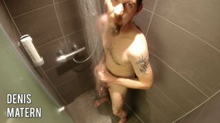 Duschspaß mit Denis