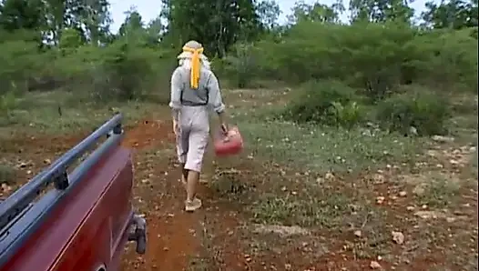 Sheila amına büyük şişman bir yarakla hizmet ediyor