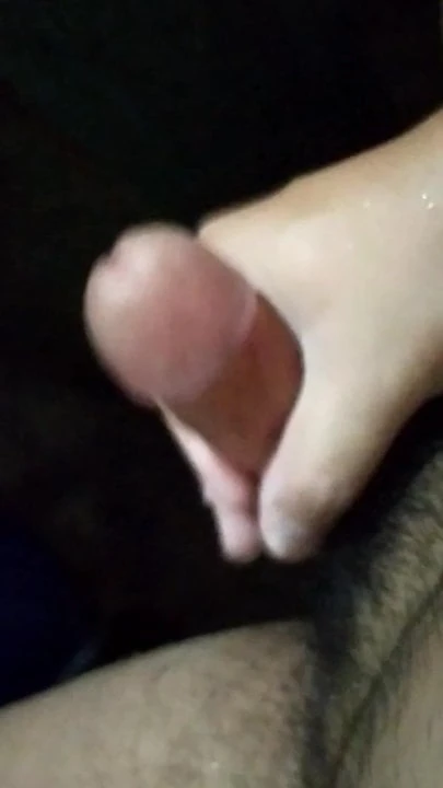 Jerking in public comfort room