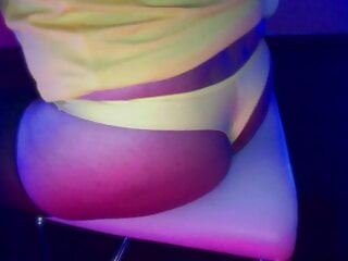 Kellycd666 com bunda grande na webcam novamente!