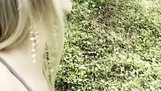 I get fucked by my ex, Polly Gardel porn actress, in show mode in the forest