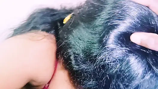 Desi blowjob stiefmutter und stiefsohn am frühen morgen blowjob.