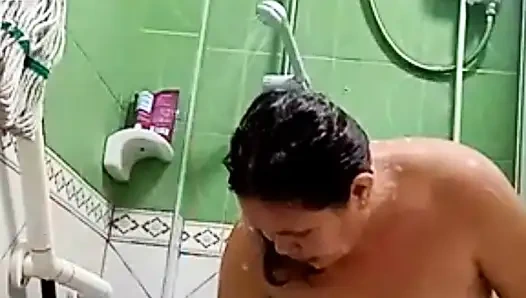 Morning video sex while taking a bath of my wife she loves it so much she orgasm