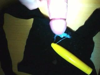 Cuming to girlfriend pantyhose and vibrator