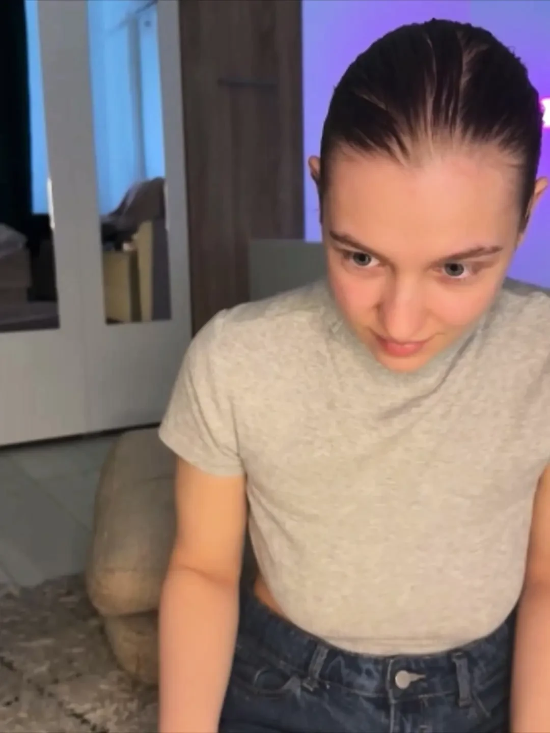 Playing with her pussy on webcam