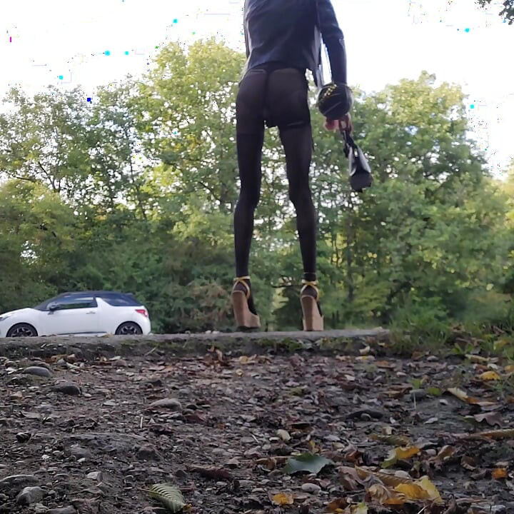 Exhibit P🚗U B L I C en Pute on a Parking Lot in the Forest, at La Faisanderie 91. Fanciful Tights, Thong [4sep25] Meet CoKiiNE! VaneSsaBiTCHx