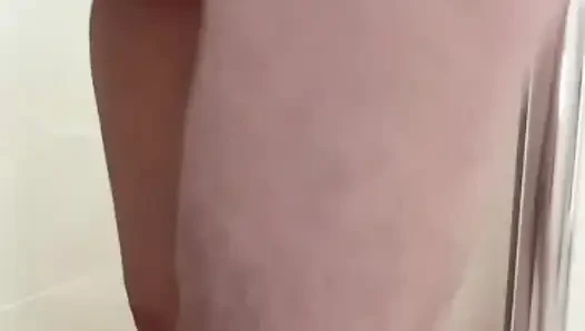 Di kamar mandi, pengalaman baru, sensasi baru