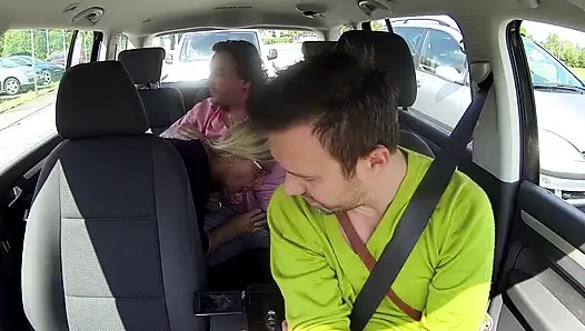 Сексуальной милфе с большими сиськами жестко отшпилили ее киску