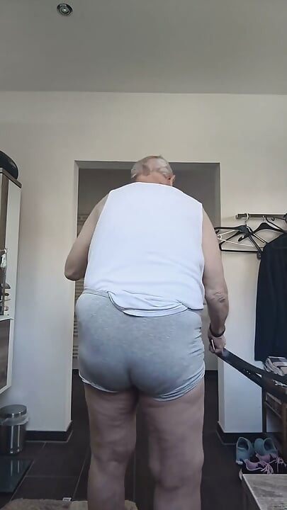 Belting Clothed