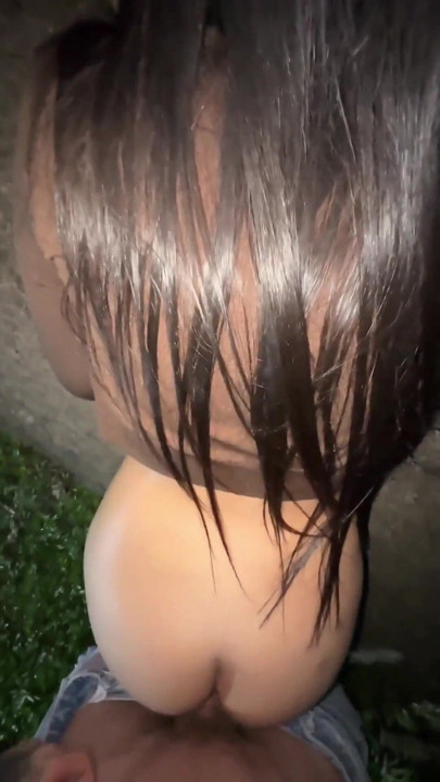 Tôi bị bắt gặp đụ một người lạ trên đường phố | Clip 1