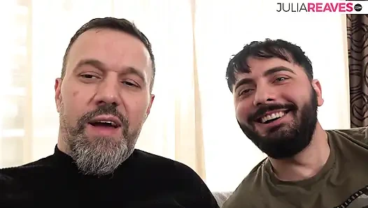 Ateşli kız canavar yarakla amını sektiriyor ve ağzına boşaltıyor